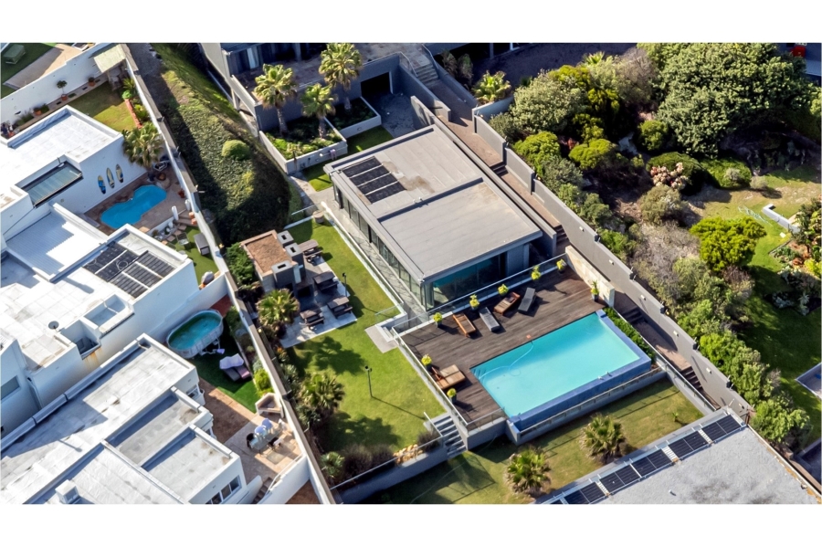2 Bedroom Property for Sale in Bloubergstrand Western Cape